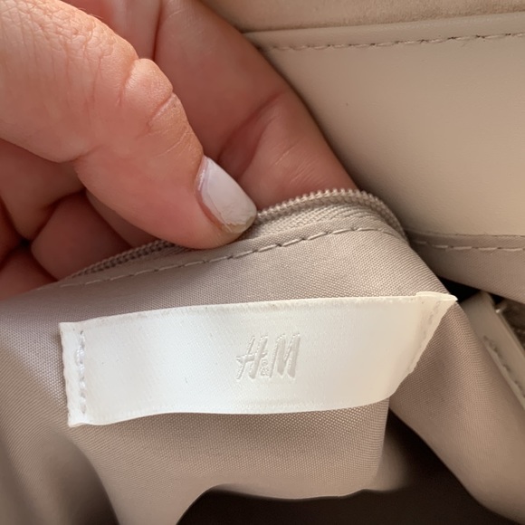 H&M Vegan Leather Bag - worn once - Picture 5 of 9